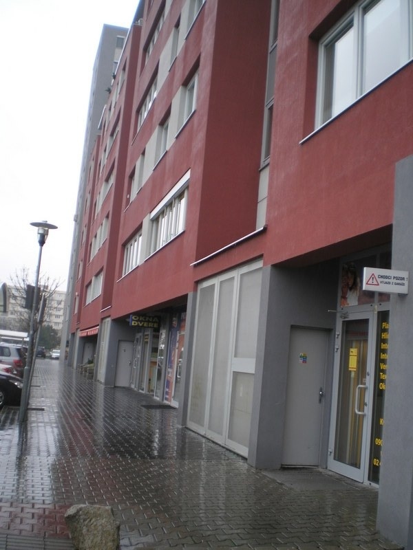 predám obchodný priestor BA -Ružinov - 6