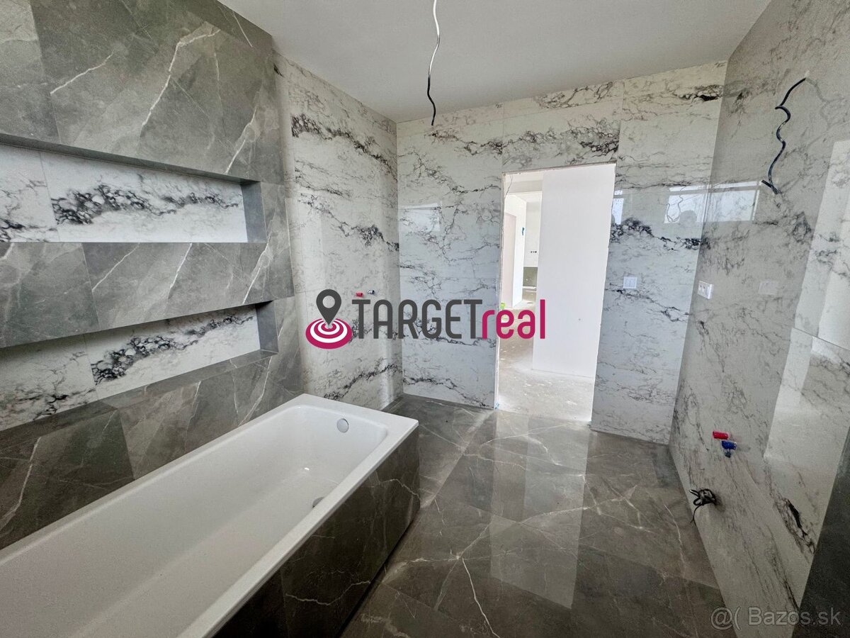 TARGETreal┃4 izbový rodinný dom s nádherným 720 m pozemkom a - 6