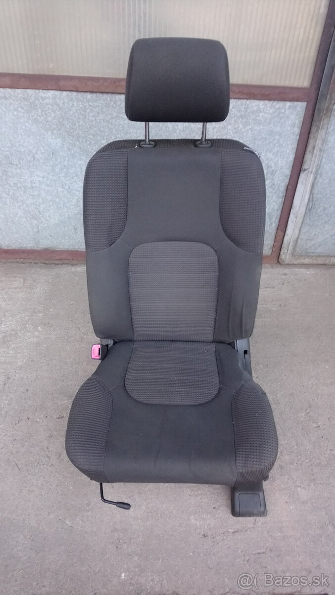 Nissan Pathfinder R51, Navara diely - 6