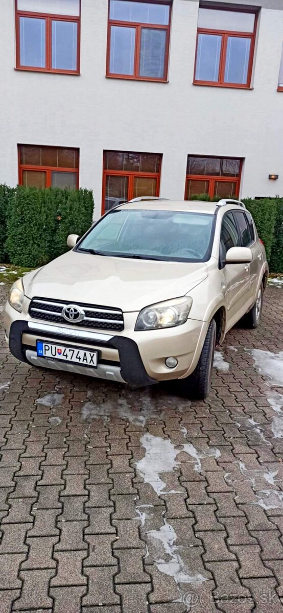 Toyota Rav 4 - 6
