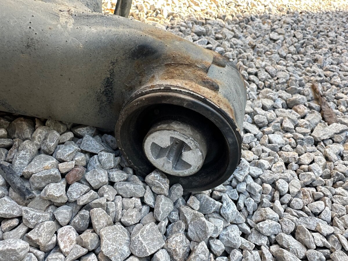 Zadna naprava fabia 2 - 6