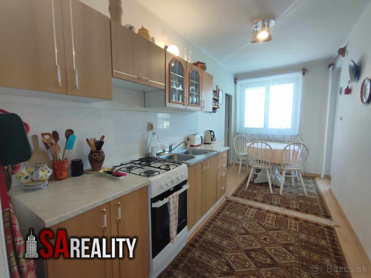 NA predaj 3 izbový byt Šarovce so záhradkou a garážou - 6