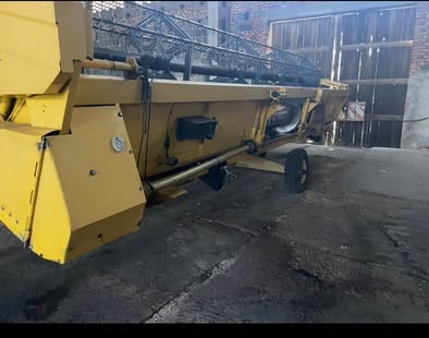 Kombajn New Holland TX68 plus 4x4 - 6