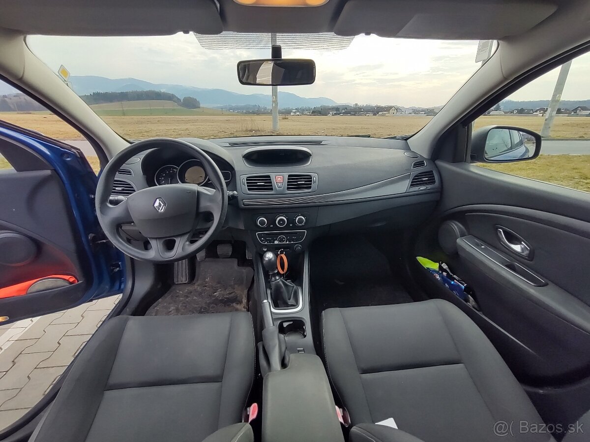 Predám Renault Megane III 1.6 16v - 6