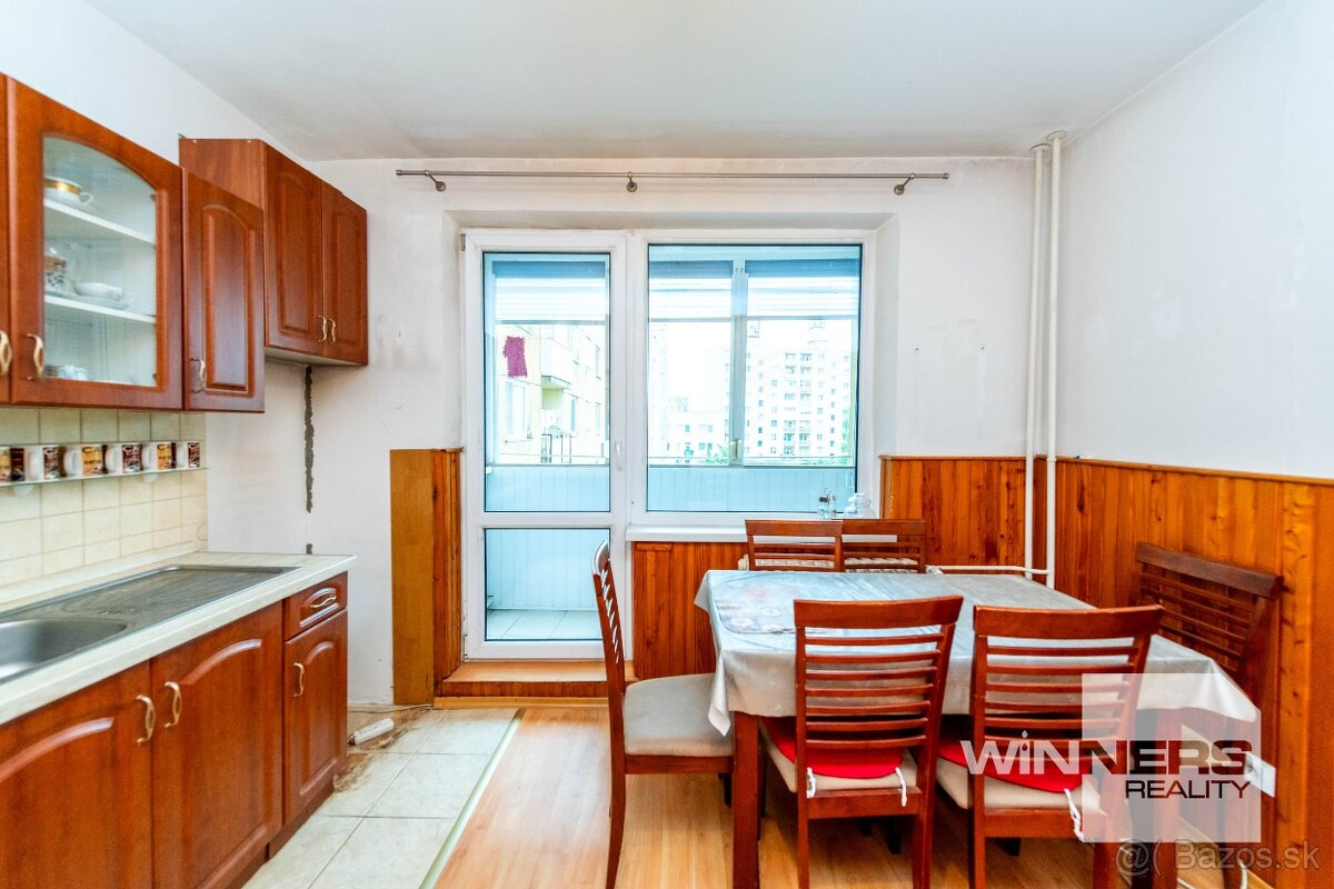 Na predaj priestranný 3-izbový byt vo Vranove n.T. - 6