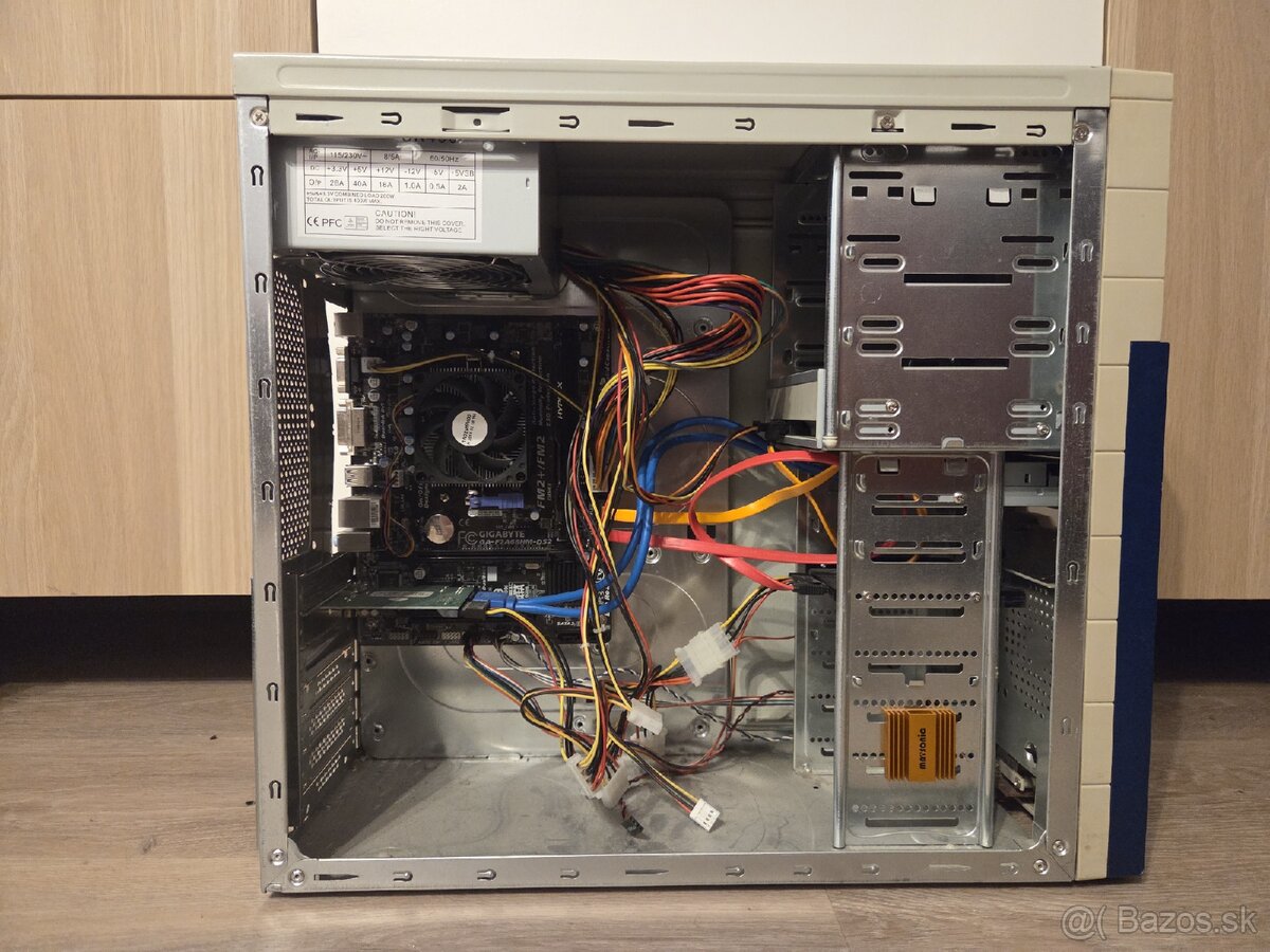 Kancelársky PC s monitorom / Tv - 6