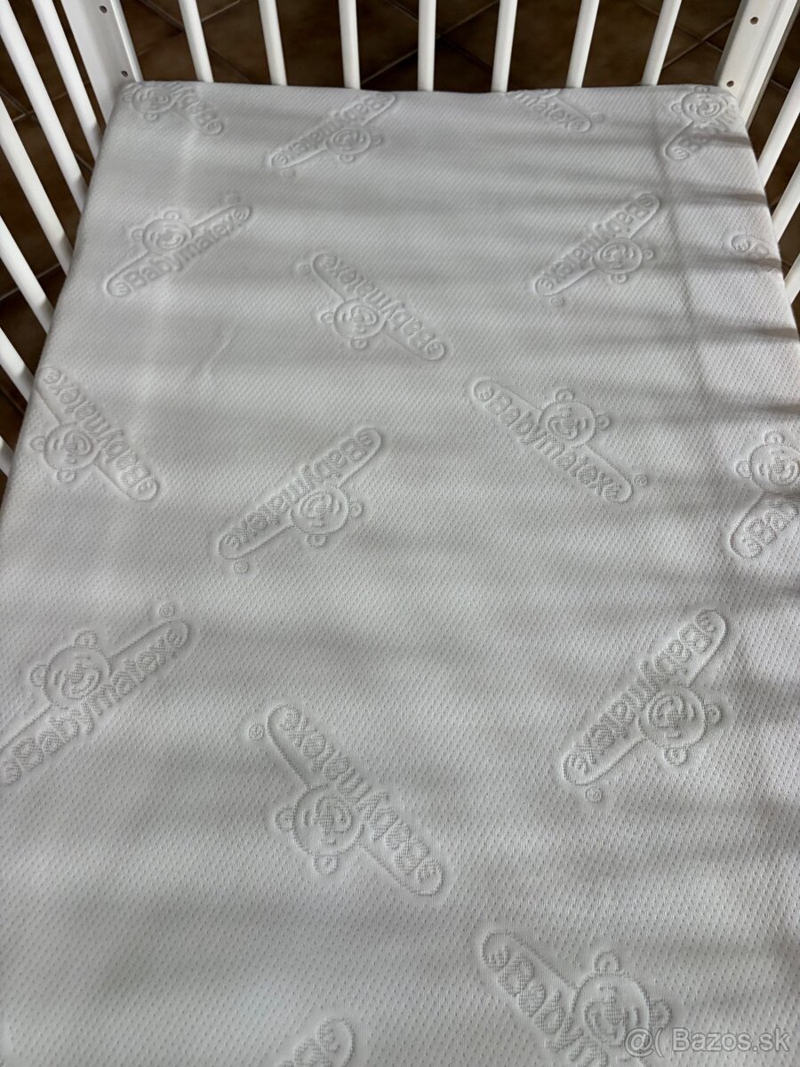 Detska postielka s matracom a chranicom matraca - 6