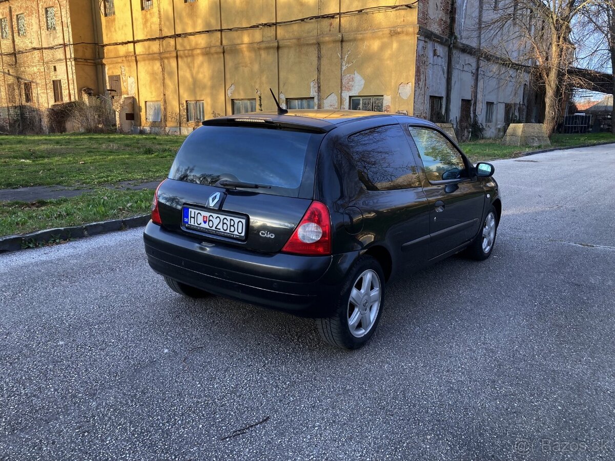 Renault Clio 1.6 16v 2002 Dynamique - 6