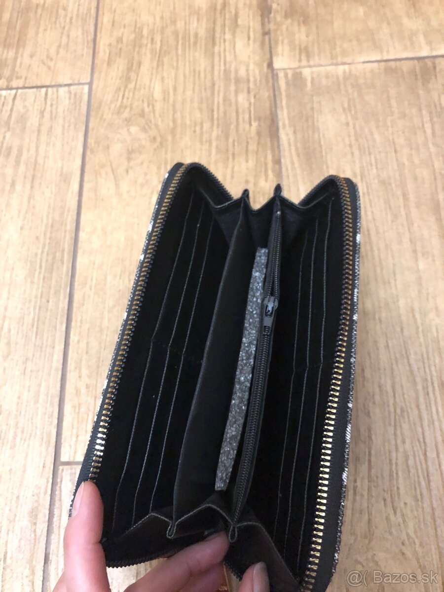 DAMSKA PEŇAŽENKA …NOVA - 6