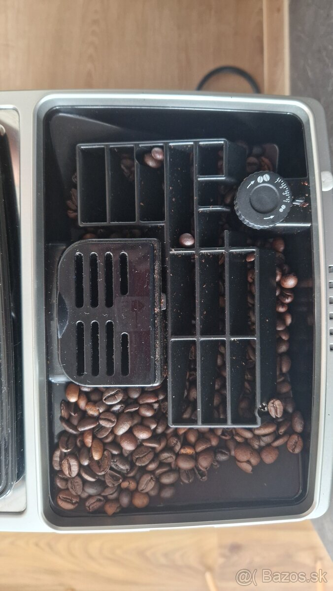 DELONGHI ECAM 23.460W + 1KG Káva LAVAZZA - 6