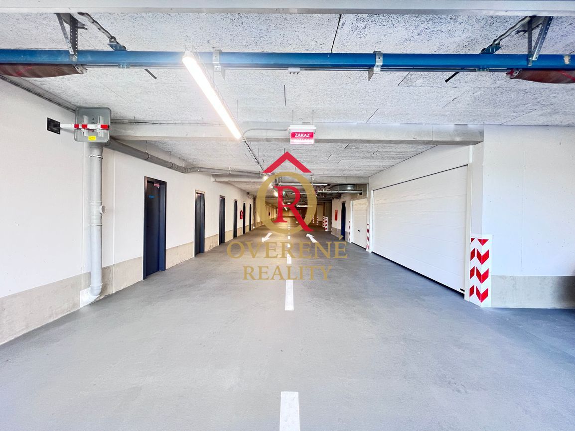 Exkluzívna garáž s vlastným vstupom a bránou HÖRMANN – jedin - 6
