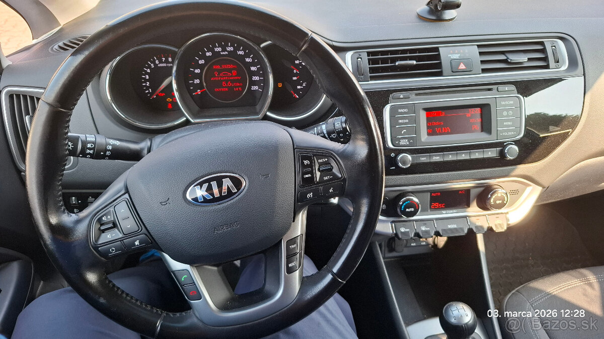 KIA RIO 2015 benzín 1.25 - 6
