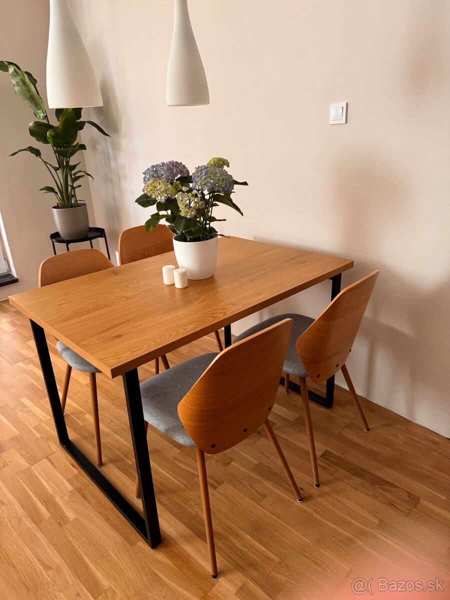 Jedálensky stol + 4 stoličky - 6