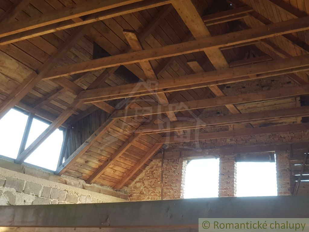 Nehnuteľnosť na rekonštrukciu alebo stavebný pozemok – Kun - 6