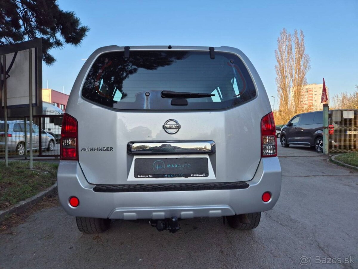 Nissan Pathfinder 2.5 dCi SE - 6