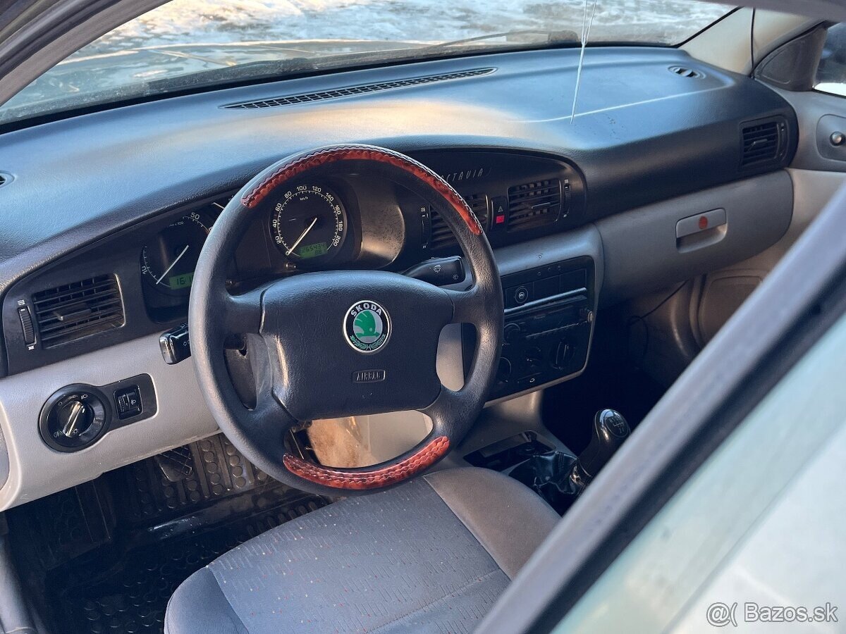 Škoda octavia 1.4 LPG benzin/plín - 6