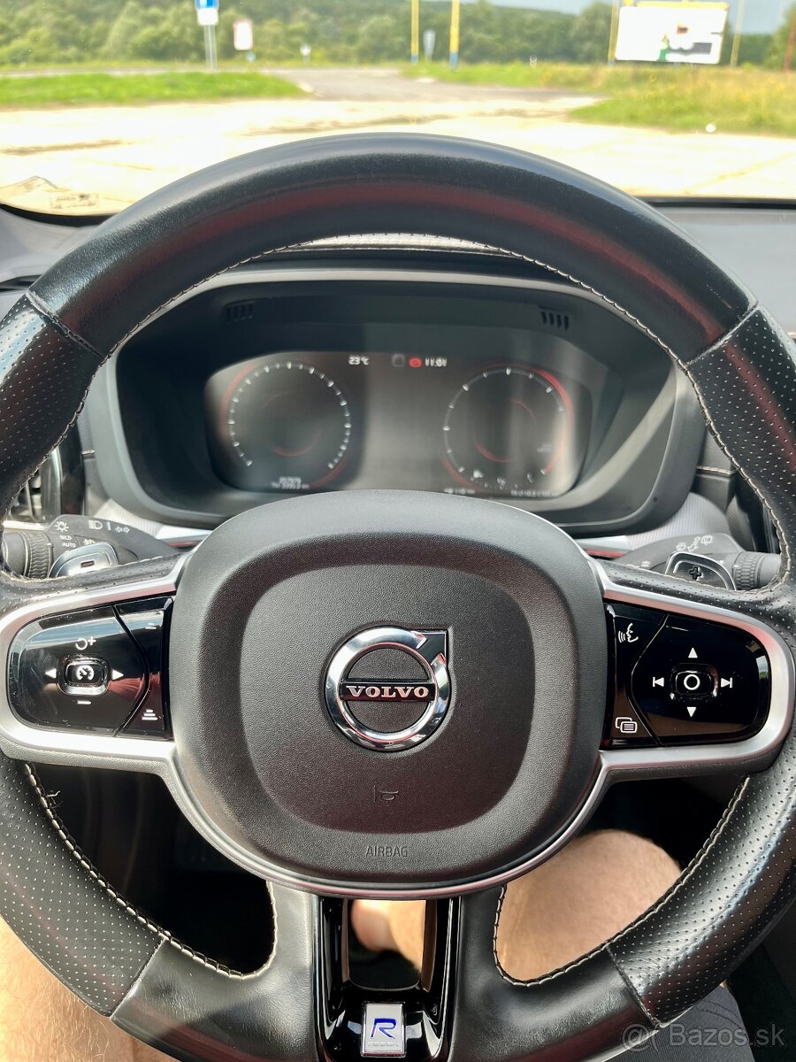 Volvo XC60 D4 R-Design AWD - 6