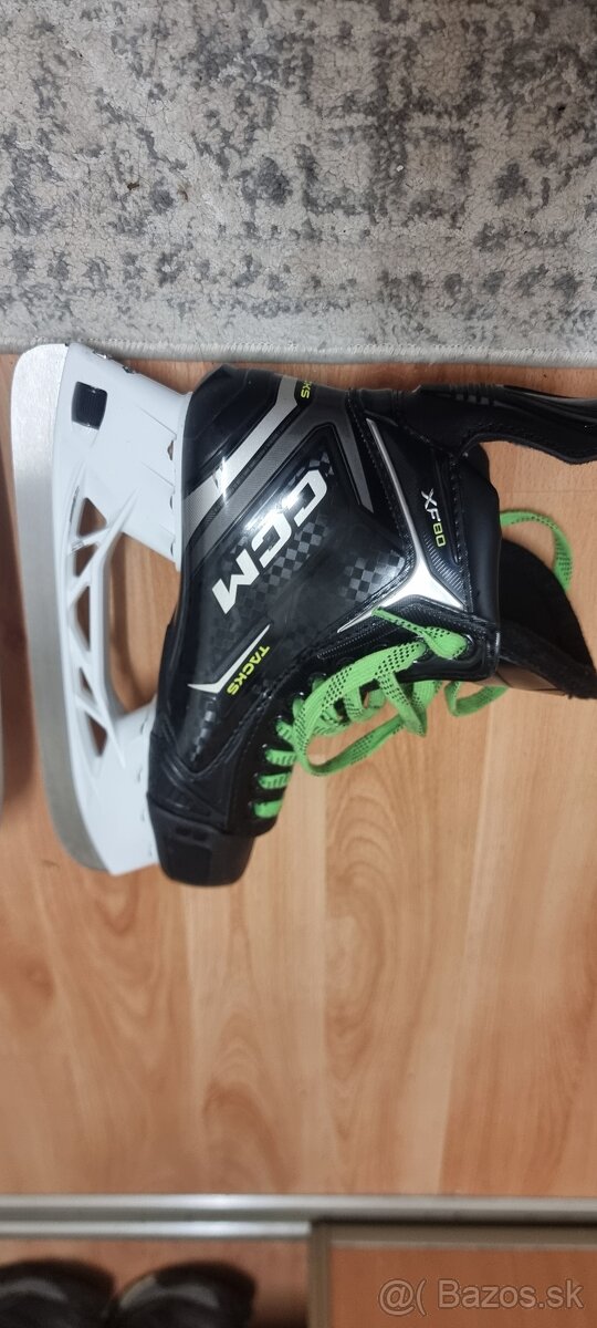 Predám len odskúšané korčule CCM XF80 Senior Regular - 6