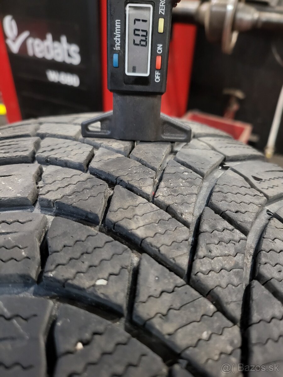 215/ 65 R16 Bridgestone zimne pneumatiky - 6