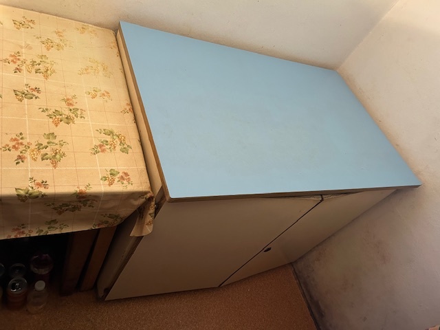 Predám retro otočný stolík pod TV - 6