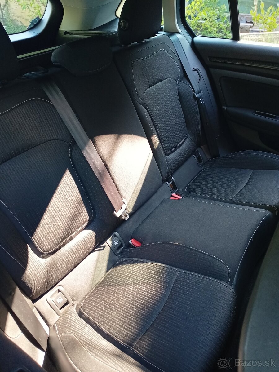 Renault megane IV Grandtour 2017 1.5dci - 6