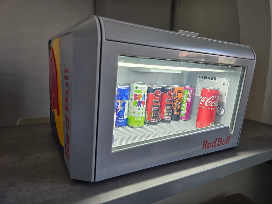 Red Bull chladnicka - 6