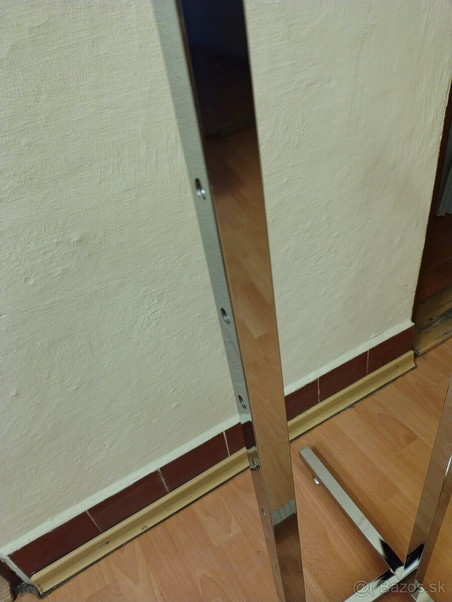 Stojany na oblečenie - 6