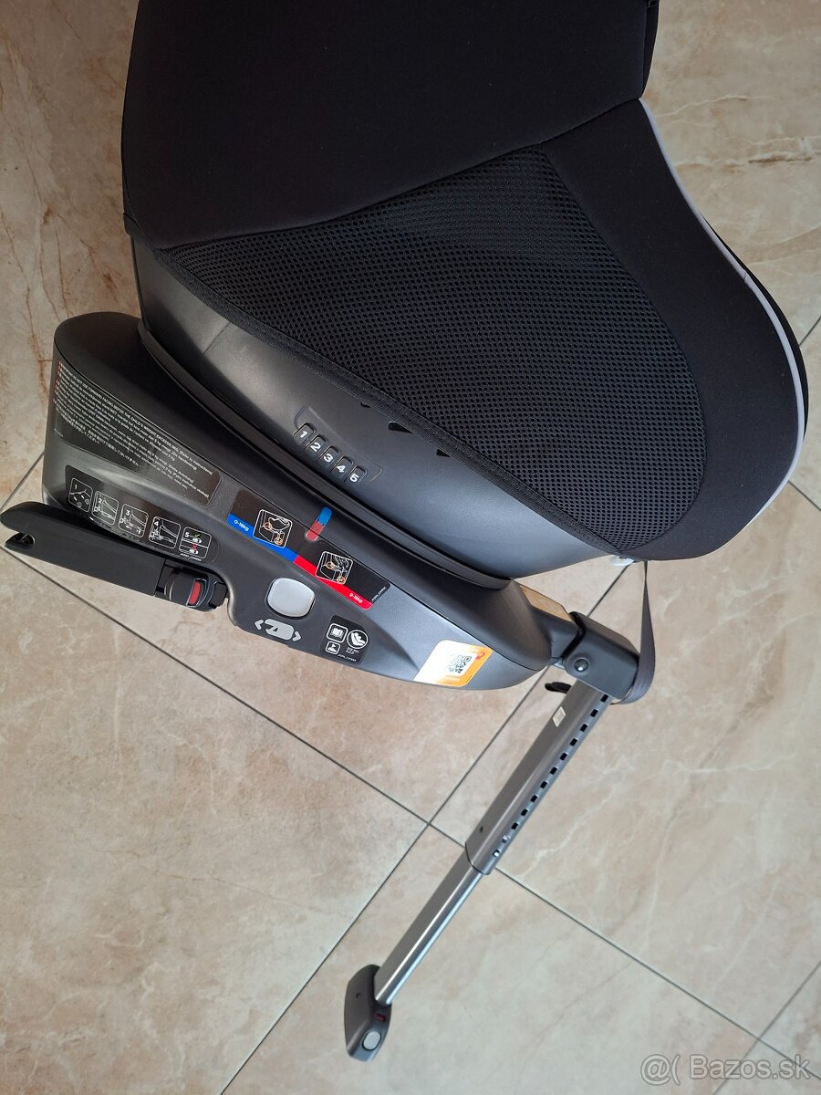 Joie Spin 360 so základňou - 6