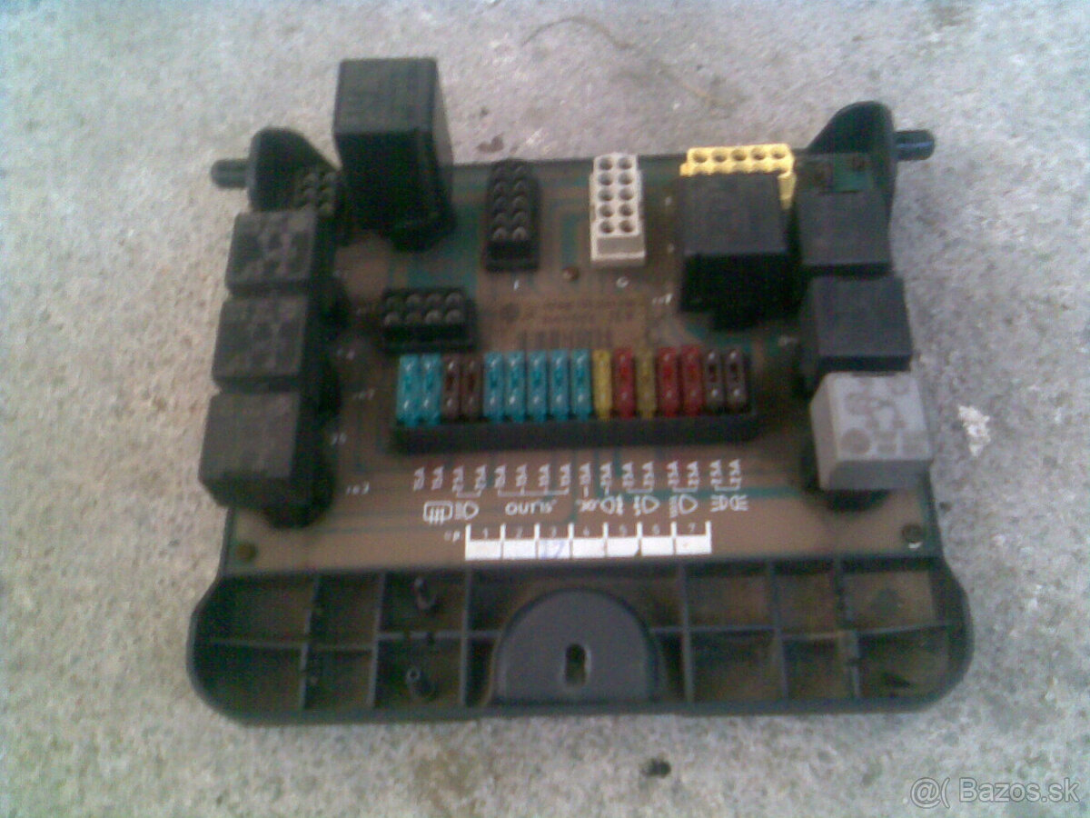 ŠKODA FELICIA,FAVORIT poistková skrinka,spínacia skrinka - 6