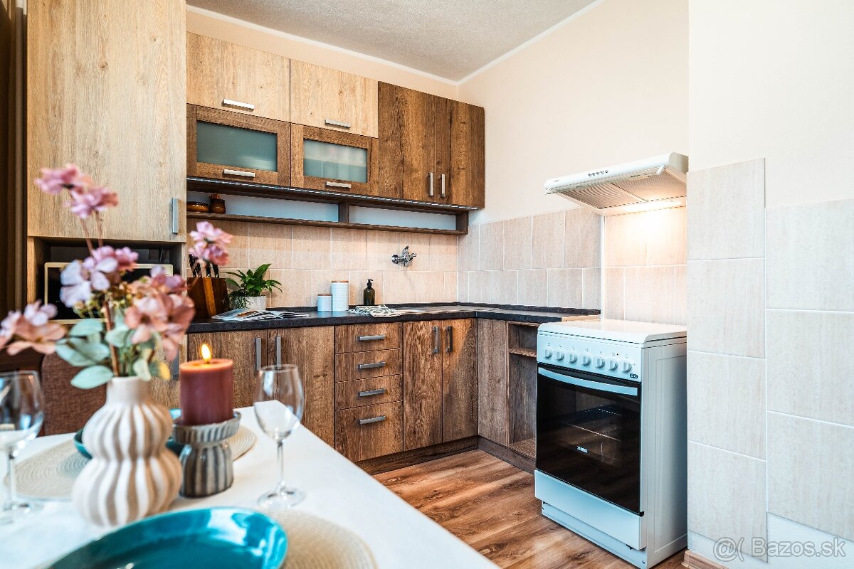 Priestranný dom po rozsiahlej rekonštrukcii | 200 m2 | NL - 6