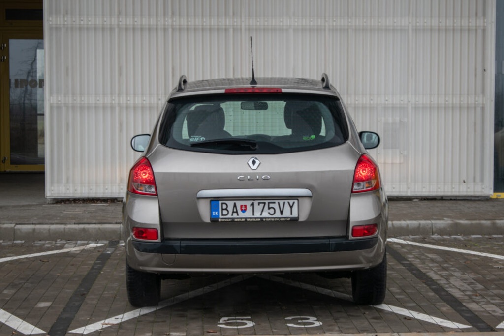 Renault Clio Grandtour 1.2 SK / 1.majiteľ - 6