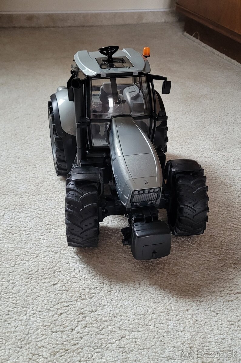 Bruder traktor Lamborghini - 6