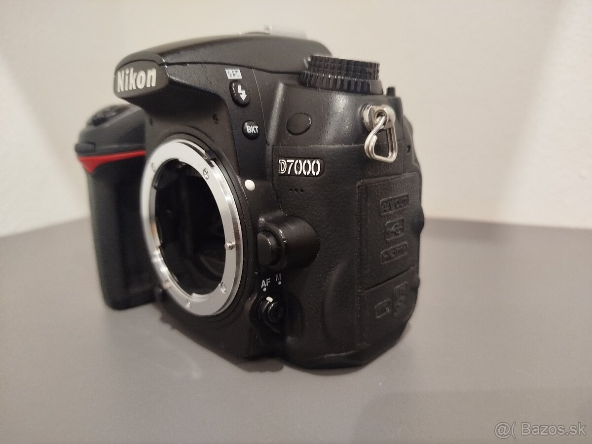 NIKON D7000 - telo - 6