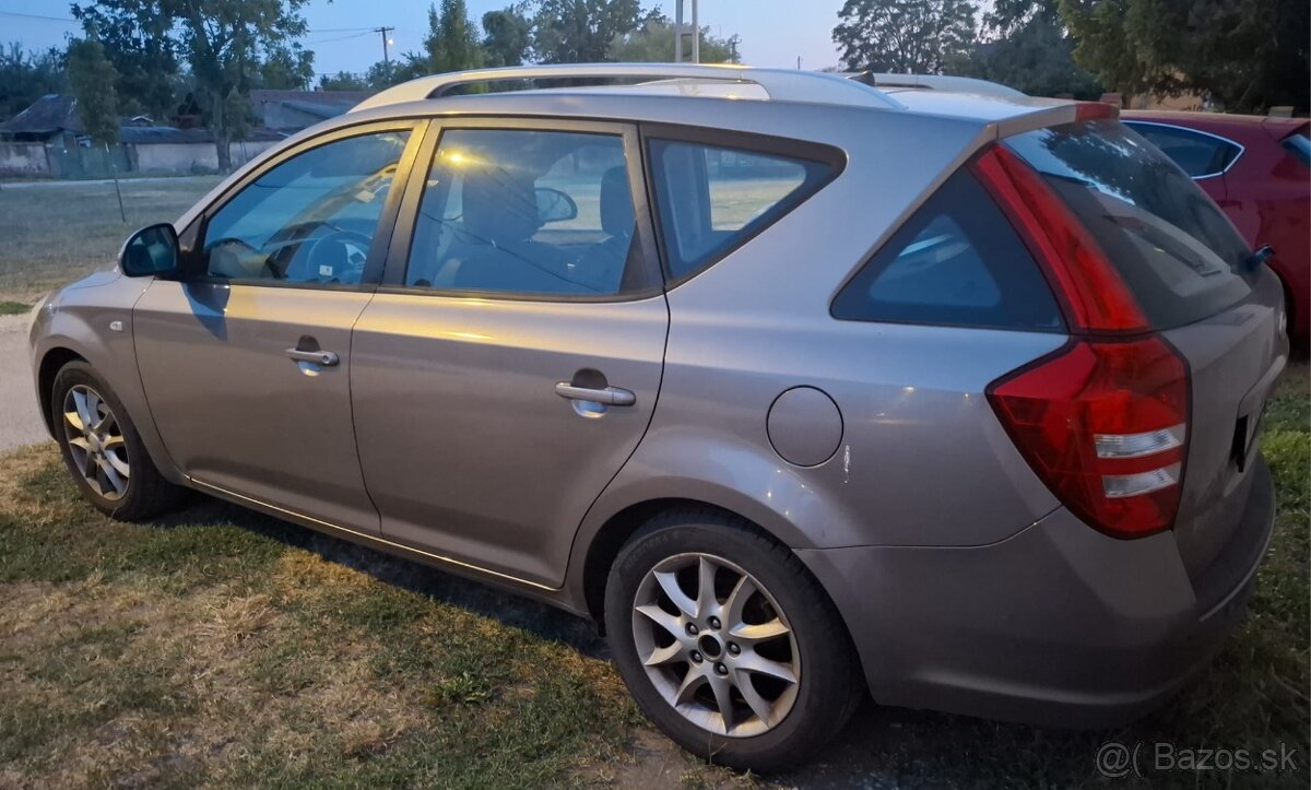 Kia Ceed 1.6 crdi kombi - 6