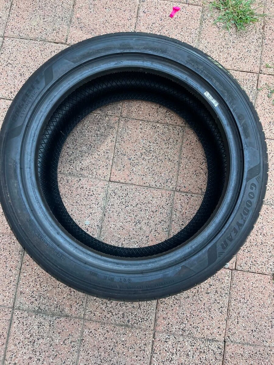 225/45 R17 - 6