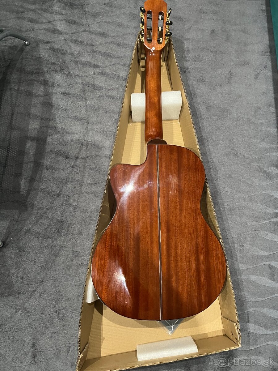 Nová elektroakusticka gitara - 6