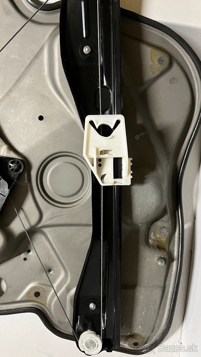 Spúšťač skla predný pravý ŠKODA OCTAVIA II - 6