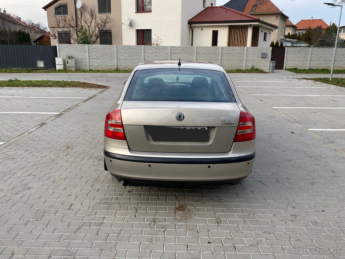 PREDÁM ŠKODA OCTAVIA 2 1.6.MPI ROK VYR 2005 - 6