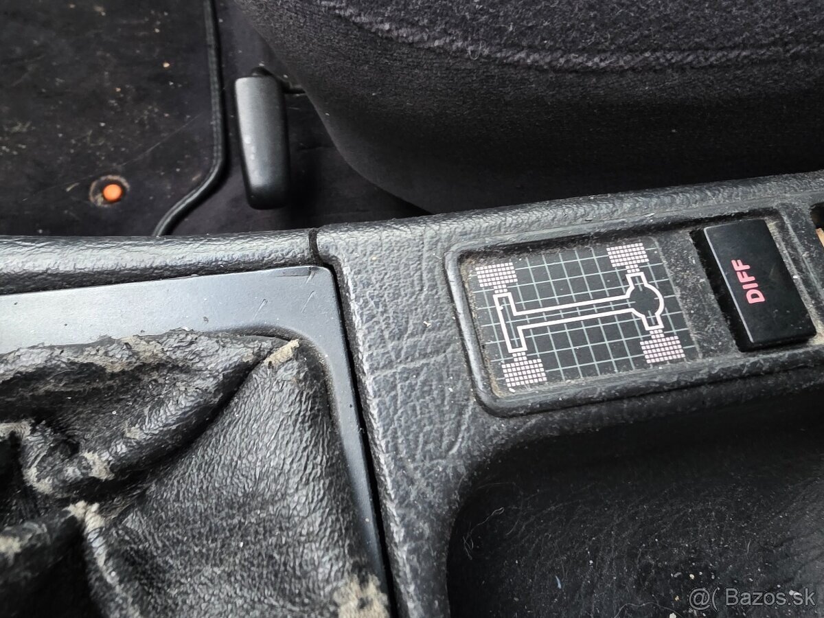 Audi 100 quattro - 6