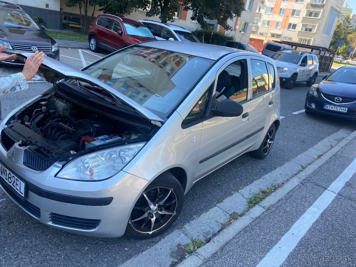 Mitsubishi Colt - 6