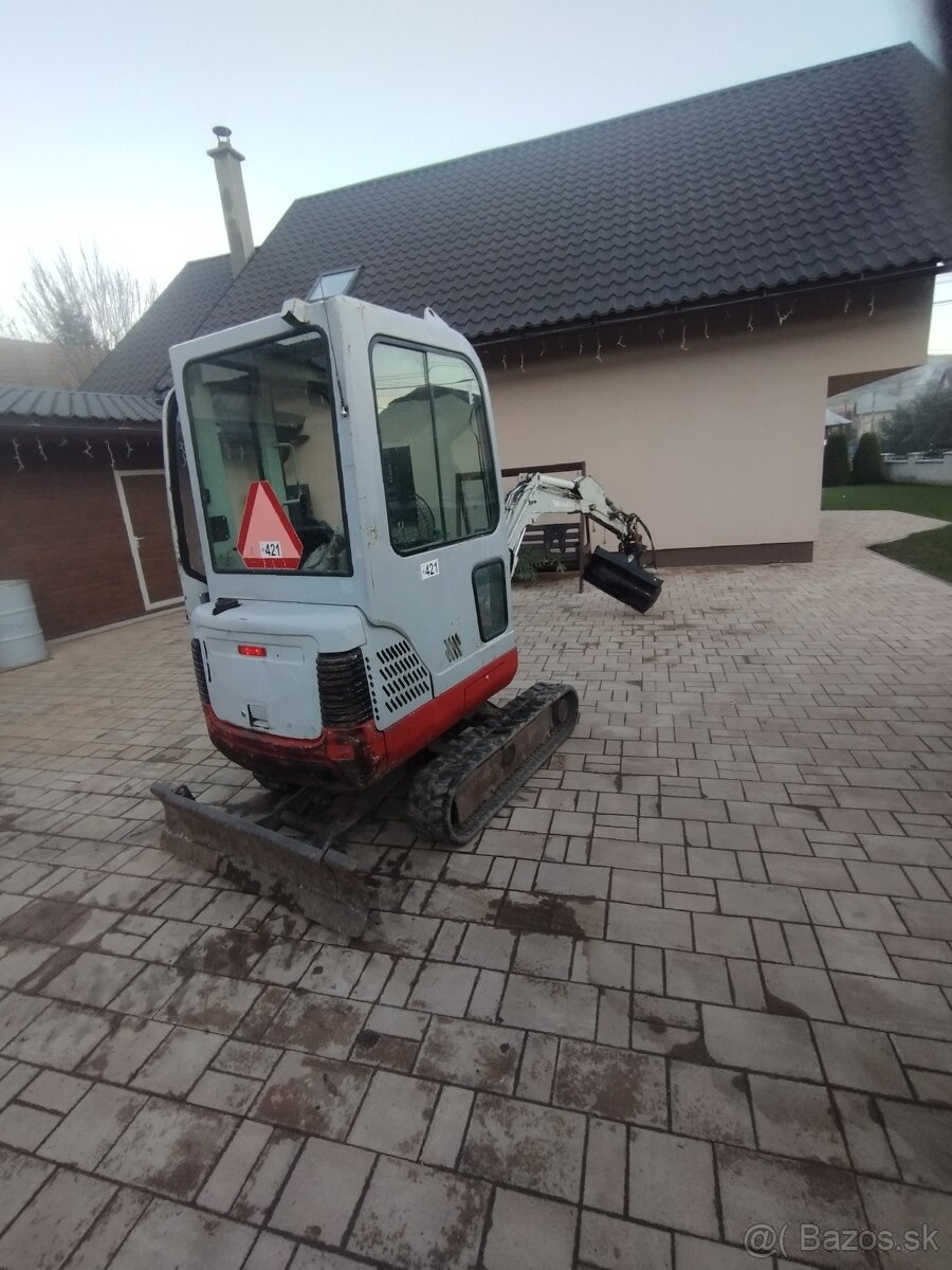 Minibager Takeuchi TB016 - 6