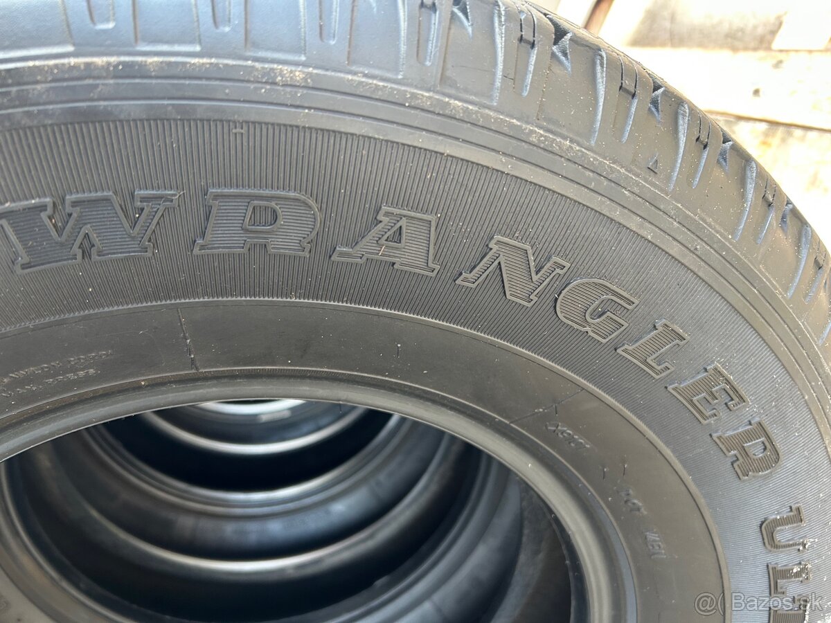 Good Year/Bridgestone 235/75/15”-109 zima - 6