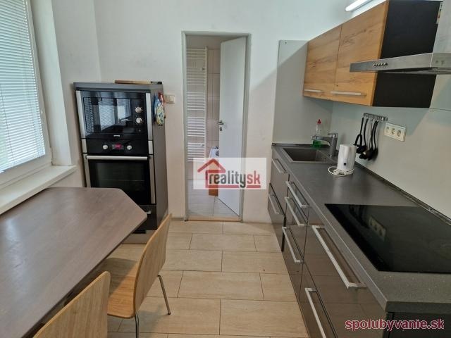 IZBA V BYTE NITRA ČERMÁŇ - 6