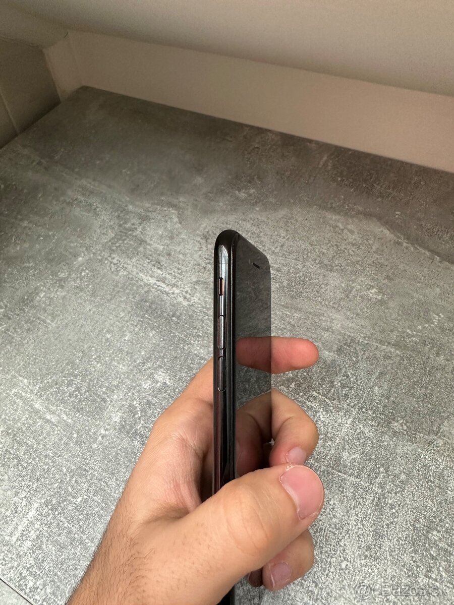 iPhone 7 32gb 82% batéria - 6