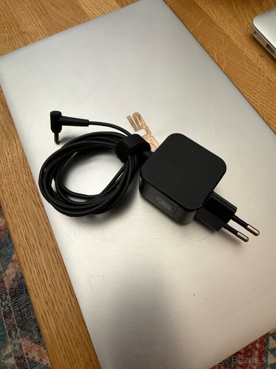 ASUS ZenBook 14 - 6