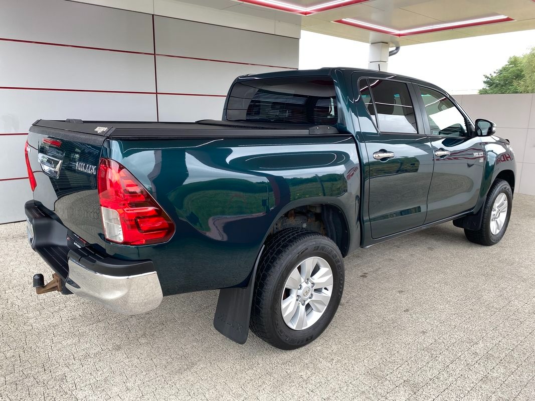 Toyota Hilux DoubleCab 2.4 D-4D A/T 4x4 - 6