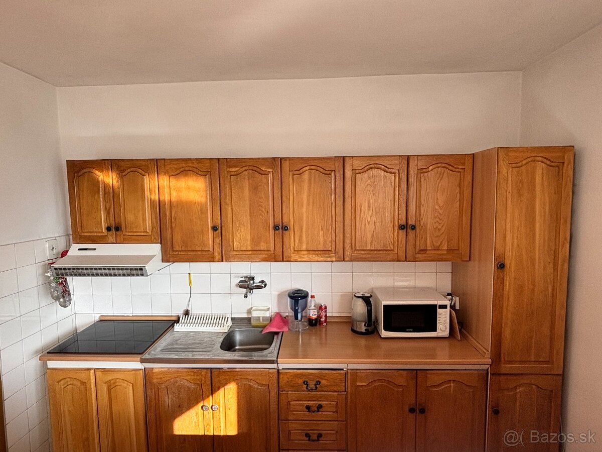Dubová kuchynská linka - predám - 6