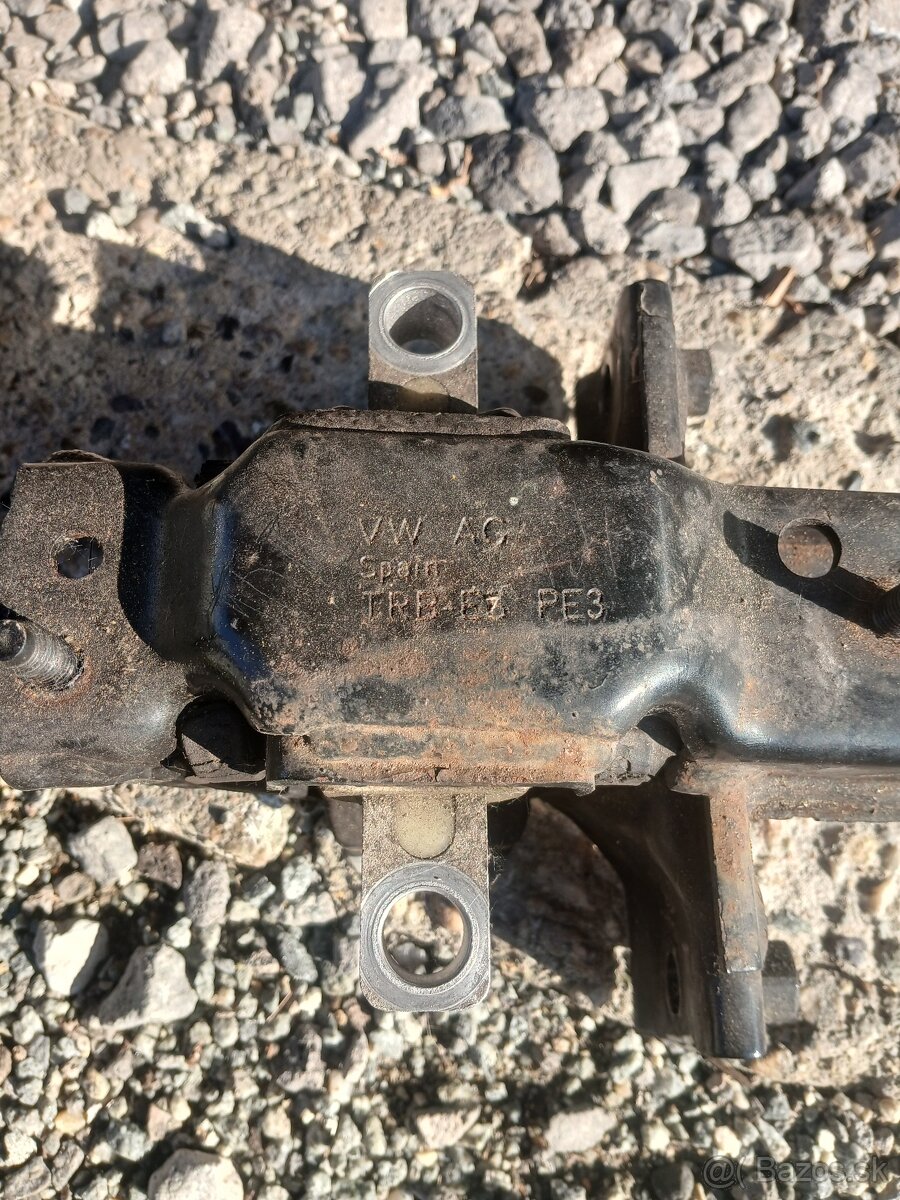 Uloženie motora a prevodovky - 6