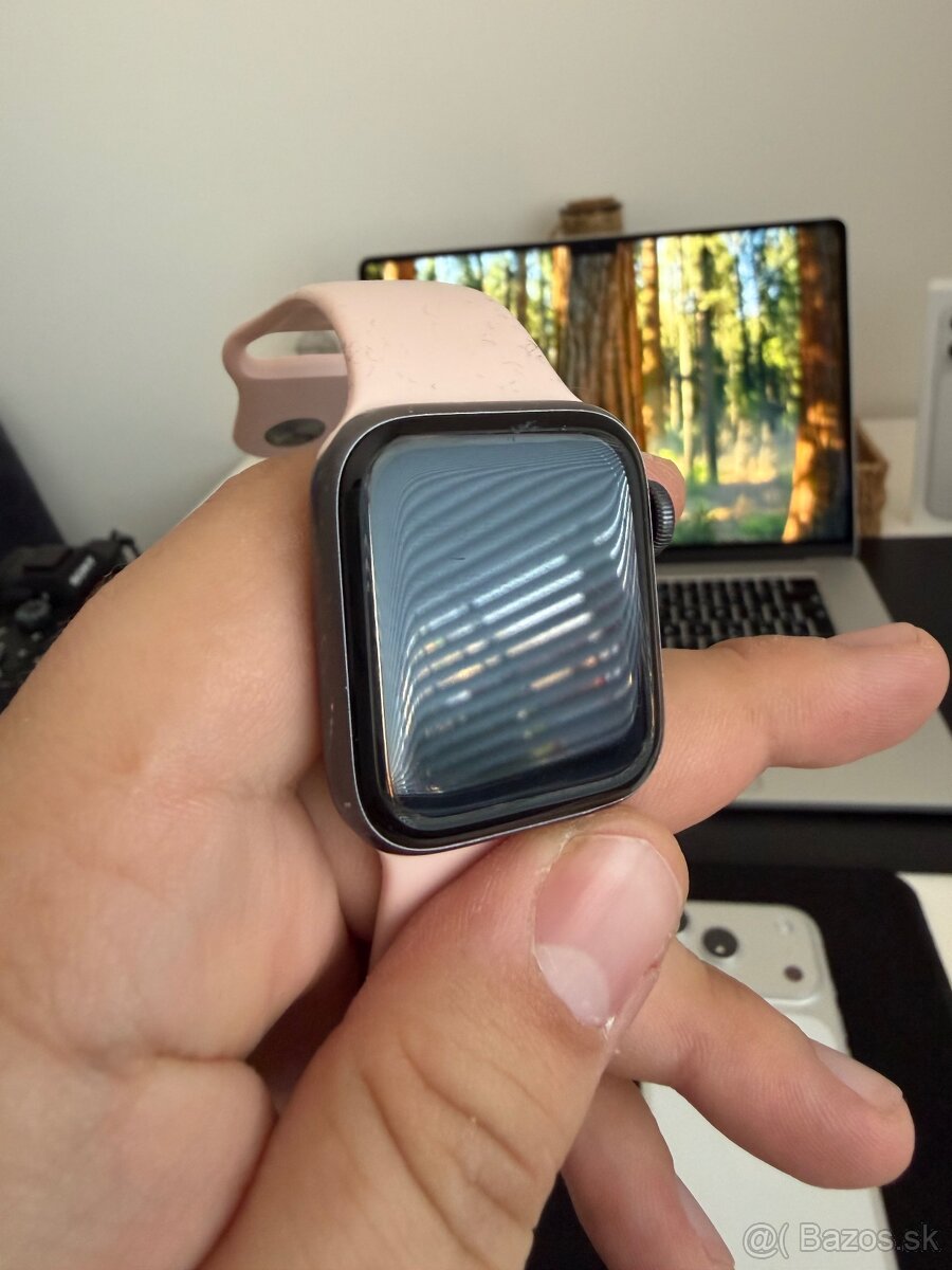 Apple Watch Series 5 40mm - 6
