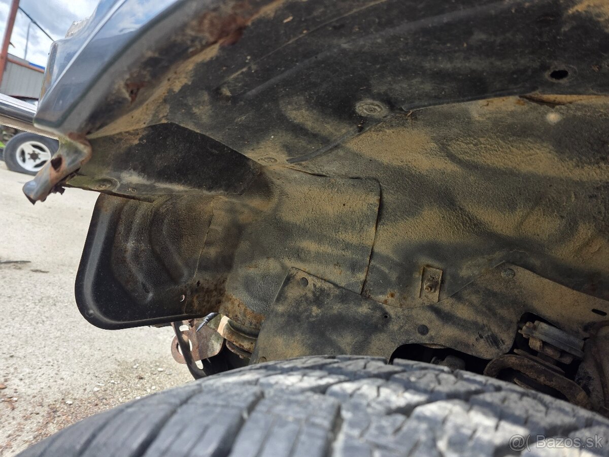 Mitsubishi Pajero 2,5td anglicke - 6